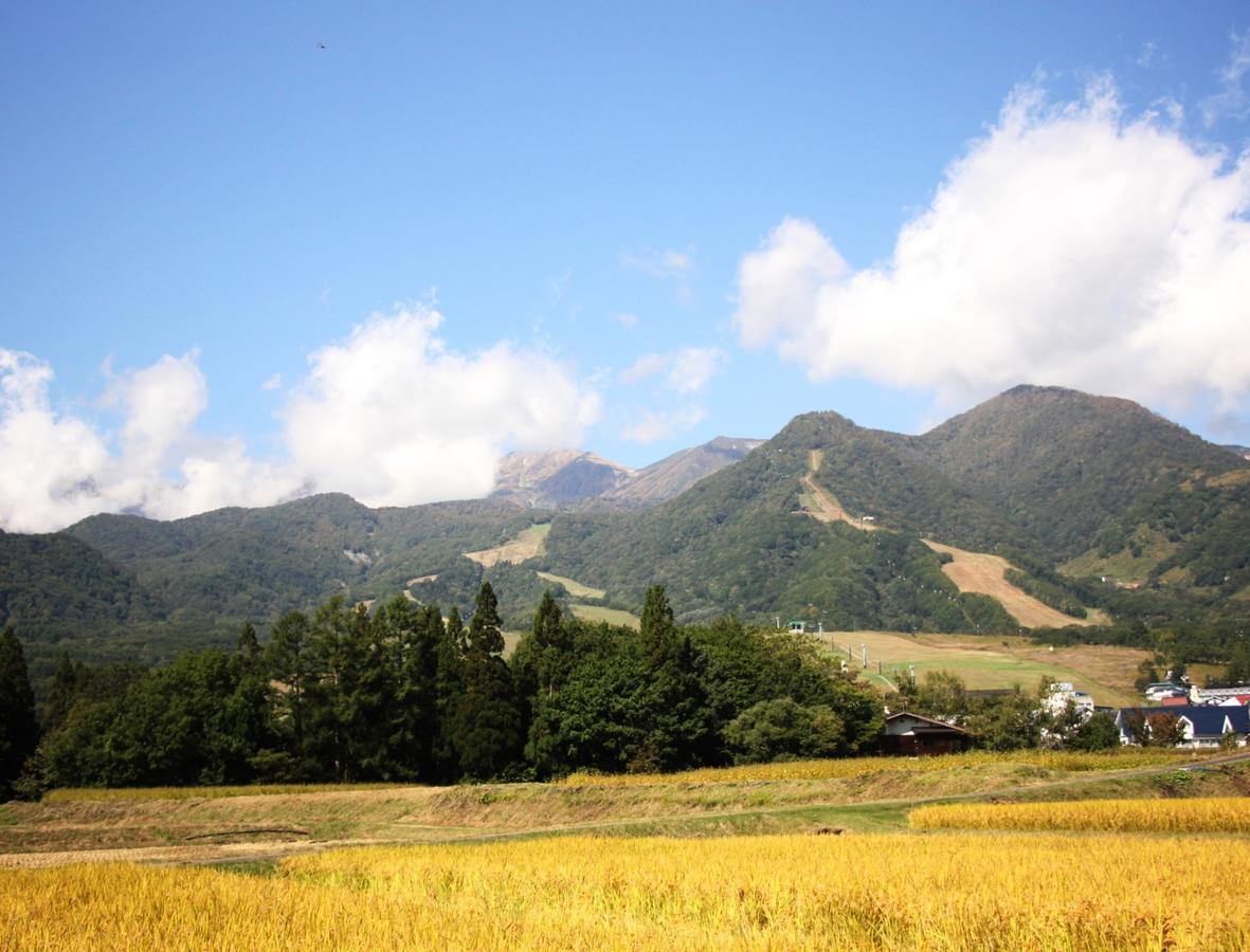 Hakuba Tsugaike Sunrise Tanne Hotel Otari Exterior foto